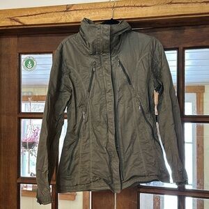 Kühl jacket with zip up hood